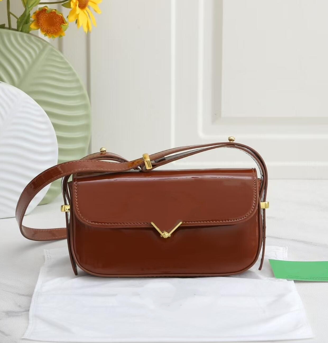 High-Quality Black Leather Tot - đánh giá và giá Women Bags Prada