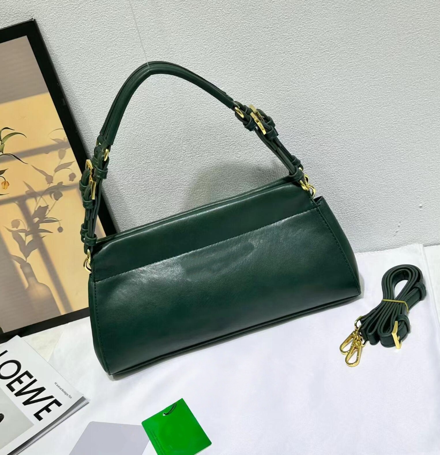 Luxury Chic Dark Brown Leather - đánh giá và giá Women Bags Prada