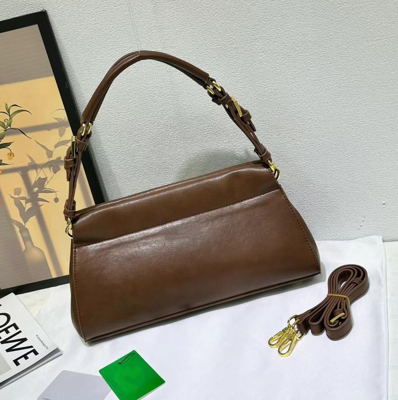 Luxury Chic Dark Brown Leather - đánh giá và giá Women Bags Prada