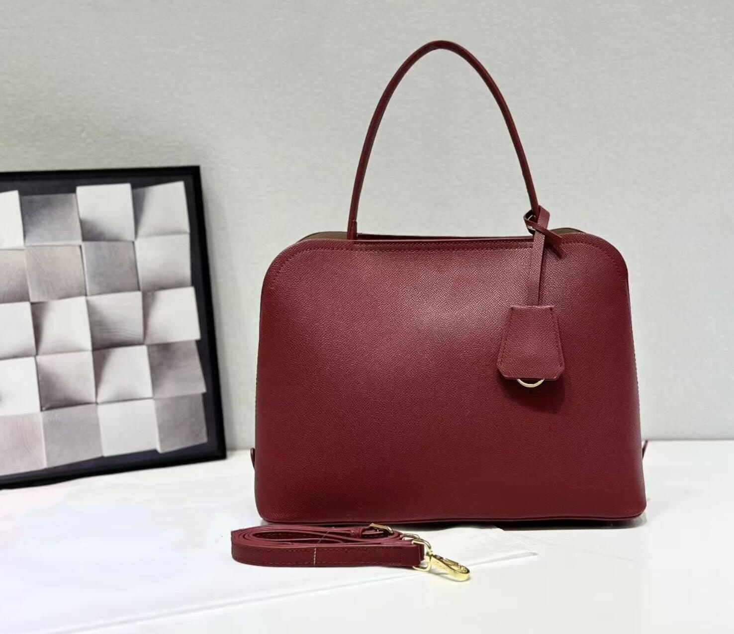 High-quality Blush Pink Saffia - đánh giá và giá Women Bags Prada