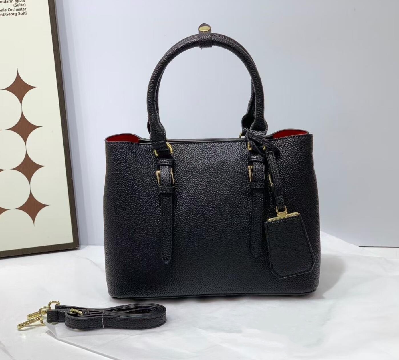 Black Leather Top Handle Tote  - đánh giá và giá Women Bags Prada