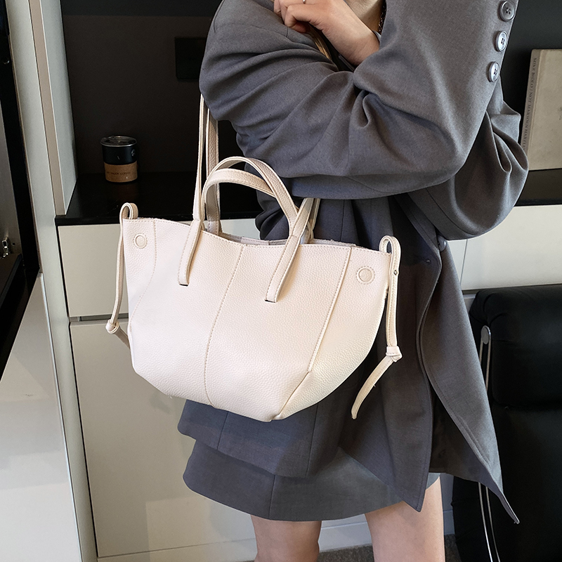 MOODS Branded Underarm Shoulde - đánh giá và giá Women Bags Zara