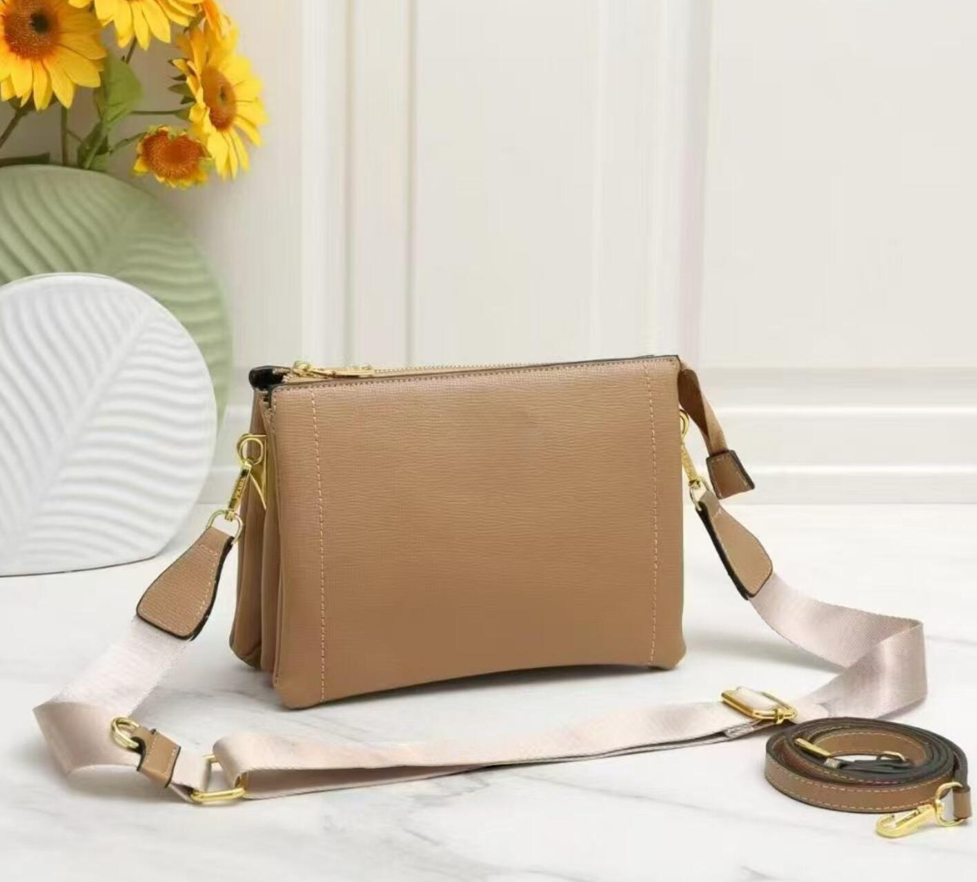 Retro Dark Brown Grain Leather - đánh giá và giá Women Bags Prada