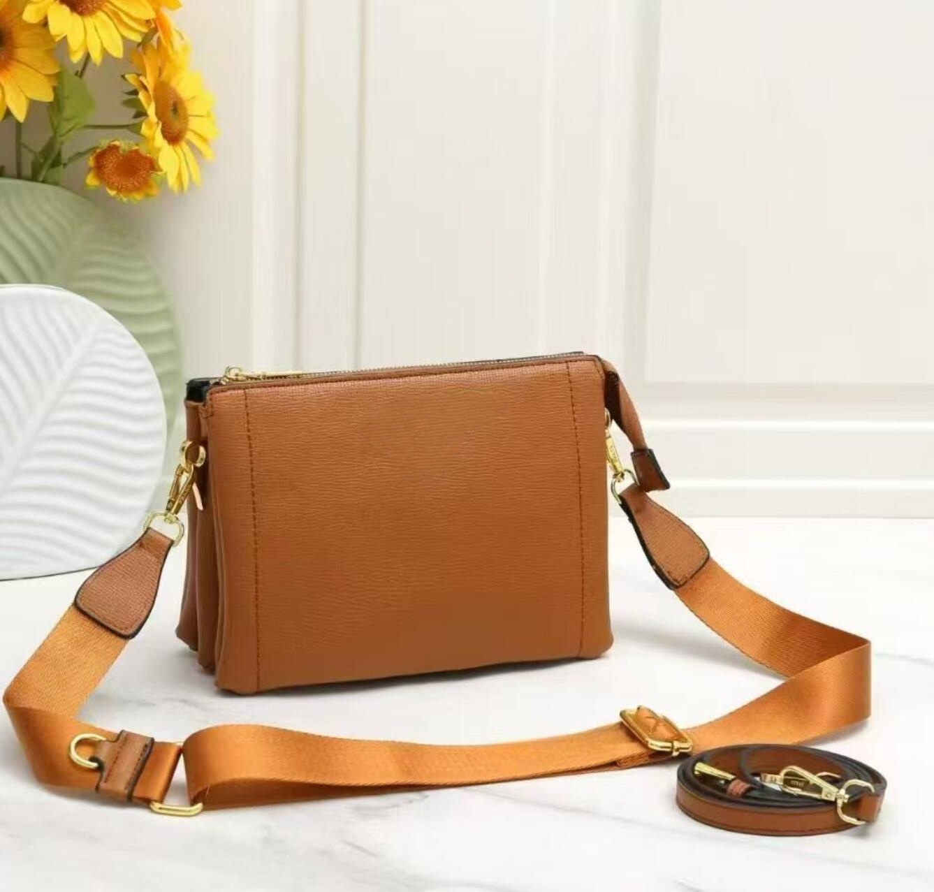 Retro Dark Brown Grain Leather - đánh giá và giá Women Bags Prada