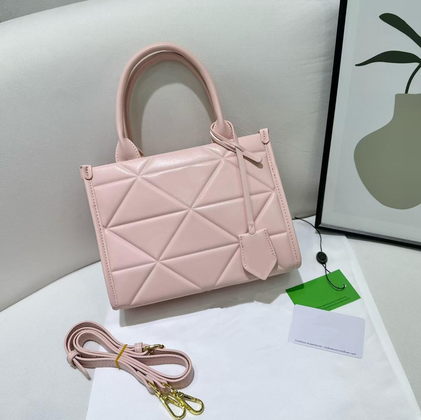 Black Grained Leather Top Hand - đánh giá và giá Women Bags Prada
